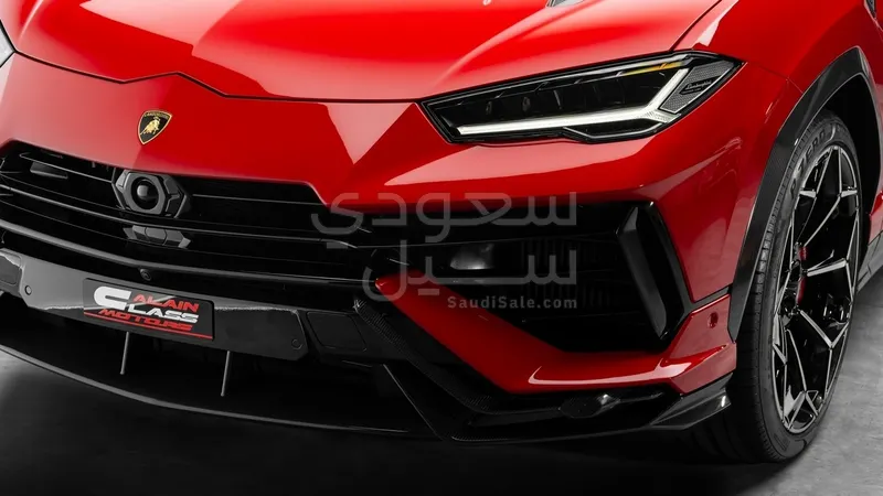 2025 لمبرجيني اوروس بيرفورمانتي