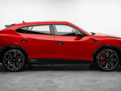 2025 لمبرجيني اوروس بيرفورمانتي