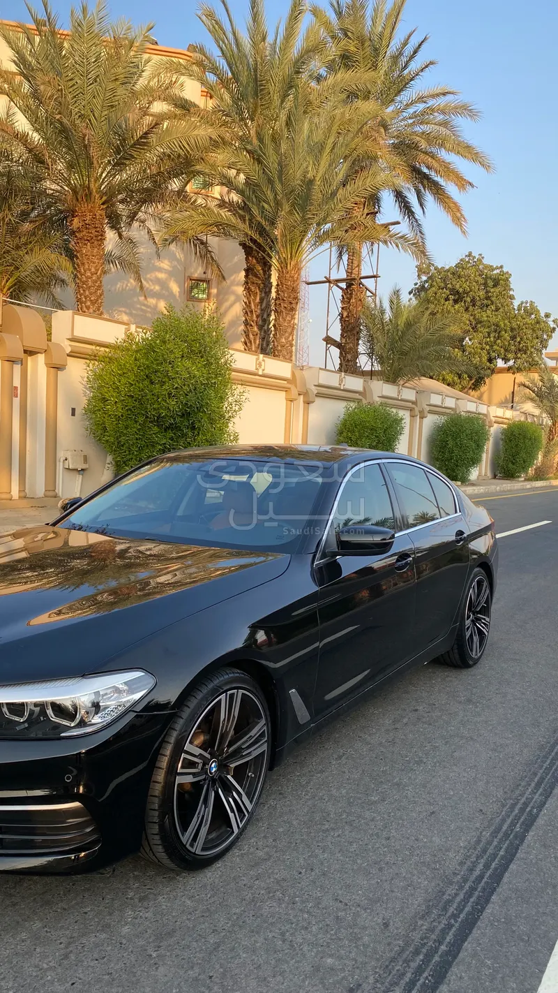 2018 بي ام دبليو الفئة الخامسة 530 أي