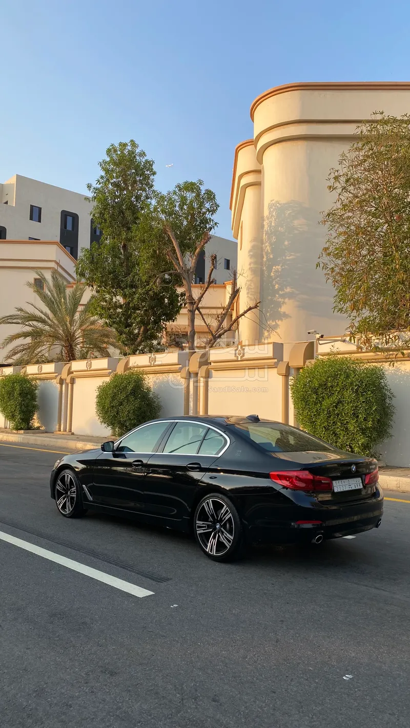 2018 بي ام دبليو الفئة الخامسة 530 أي