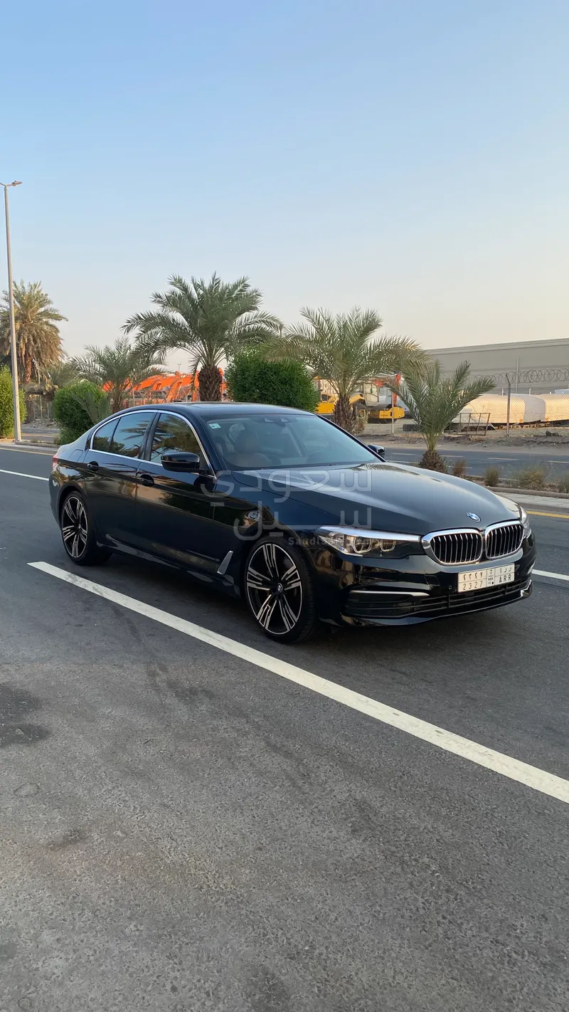 2018 بي ام دبليو الفئة الخامسة 530 أي