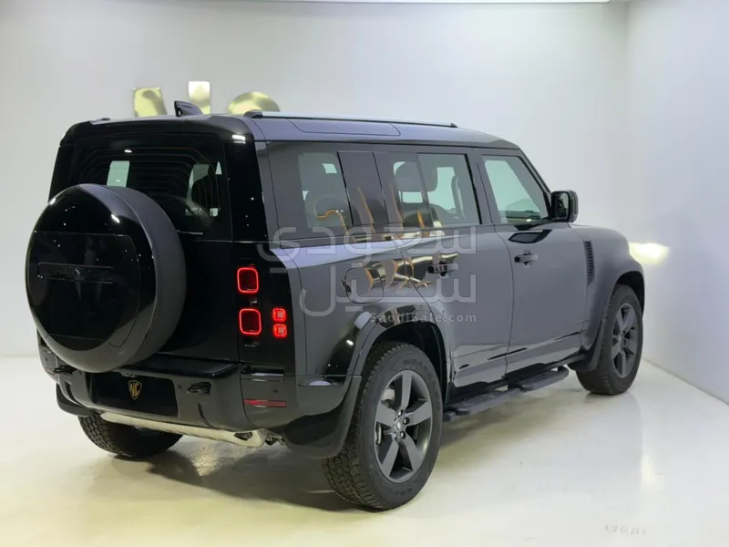 2025 لاند روفر ديفيندر اكس داينمك