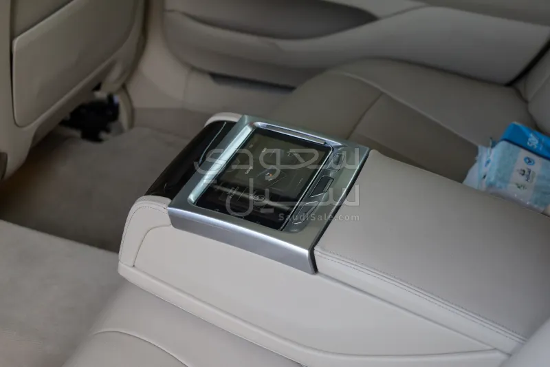 2016 بي ام دبليو الفئة السابعة 730 إل أي