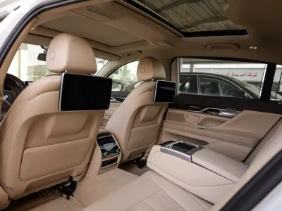 2016 بي ام دبليو الفئة السابعة 730 إل أي