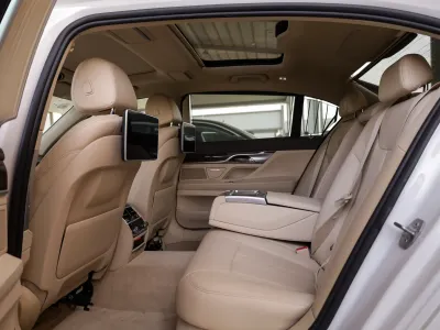 2016 بي ام دبليو الفئة السابعة 730 إل أي