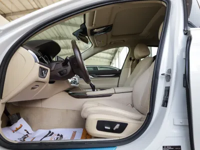 2016 بي ام دبليو الفئة السابعة 730 إل أي