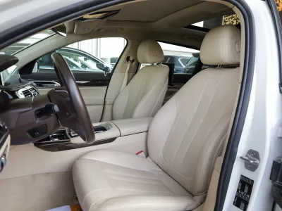 2016 بي ام دبليو الفئة السابعة 730 إل أي