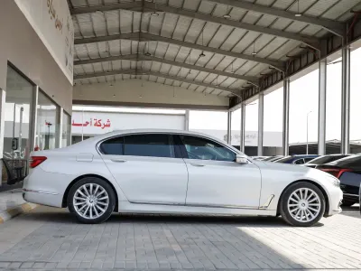 2016 بي ام دبليو الفئة السابعة 730 إل أي