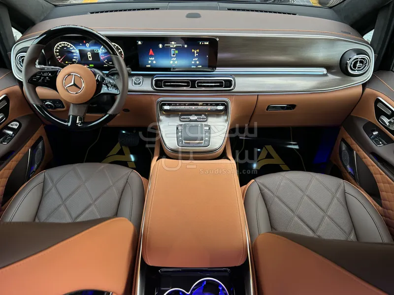 2025 مرسيدس - بنز فيتو