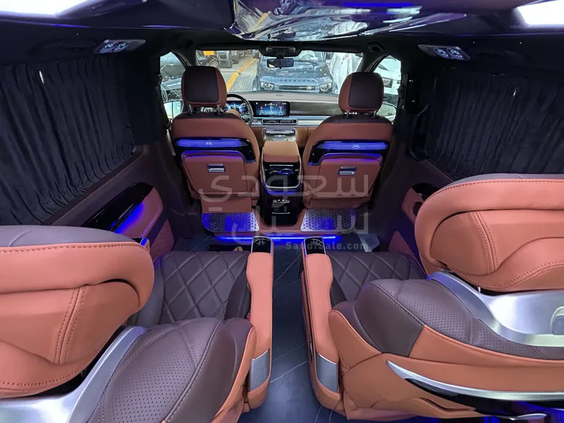 2025 مرسيدس - بنز فيتو