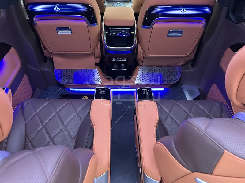 2025 مرسيدس - بنز فيتو