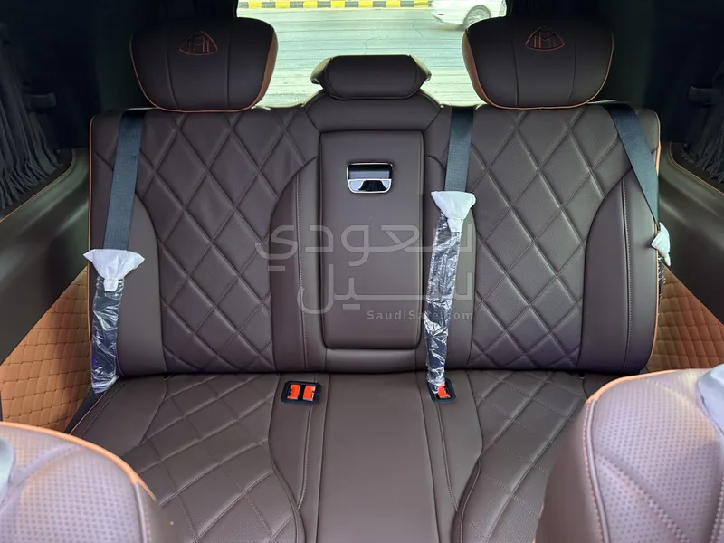 2025 مرسيدس - بنز فيتو