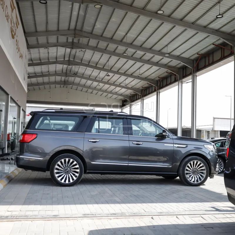 2018 لنكولن نافيكيتر