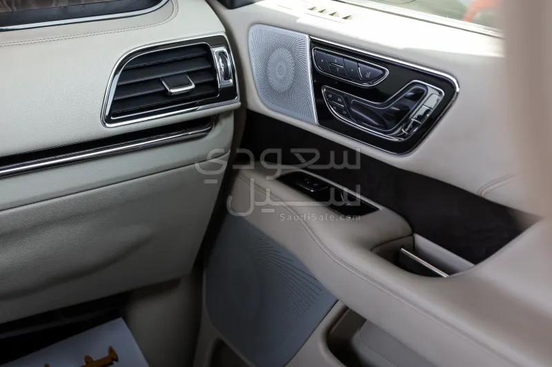 2018 لنكولن نافيكيتر