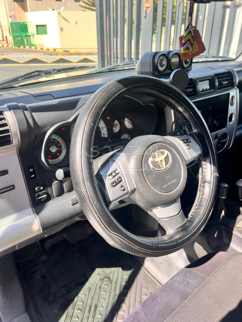 2011 Toyota FJ Cruiser 2