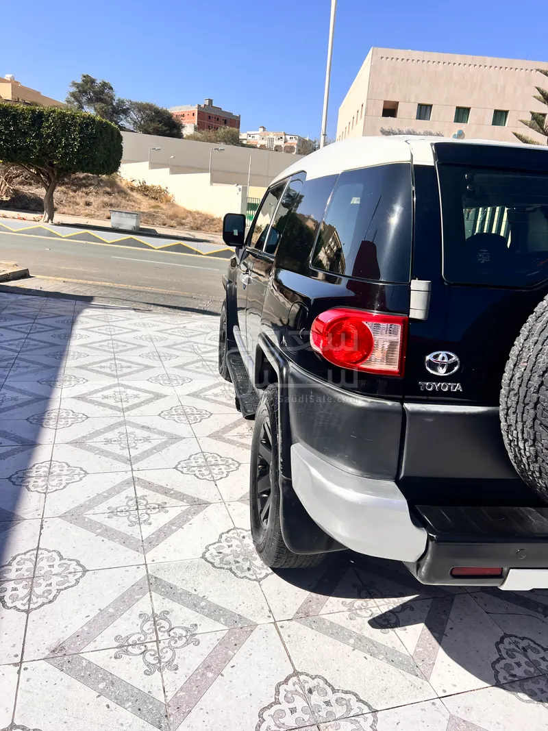 2011 Toyota FJ Cruiser 2