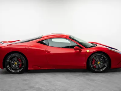 2014 فيراري 458 سبيشل