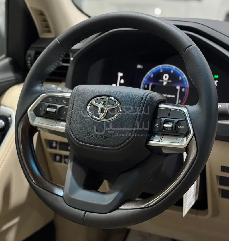 2025 تويوتا لاند كروزر جي اكس ار4