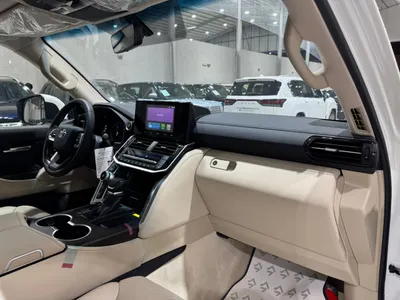 2025 تويوتا لاند كروزر جي اكس ار4