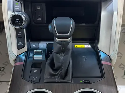 2025 تويوتا لاند كروزر جي اكس ار4