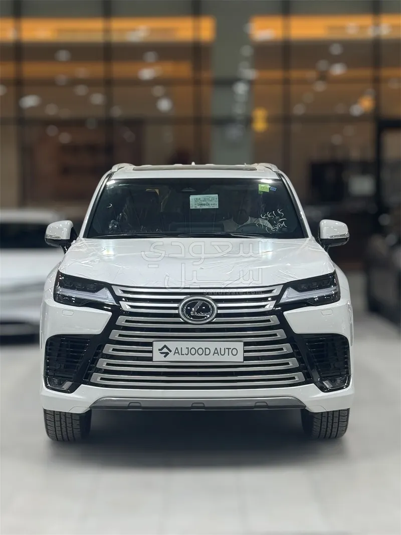 2025 لكزس إل إكس 600