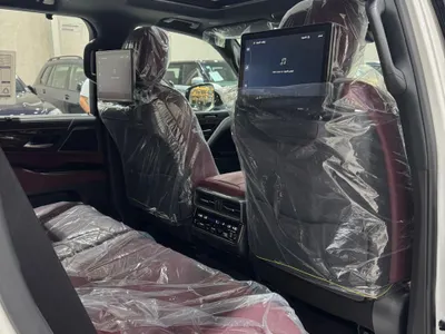 2025 لكزس إل إكس 600