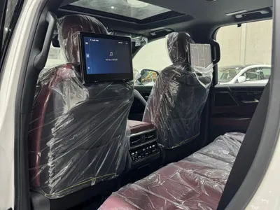 2025 لكزس إل إكس 600