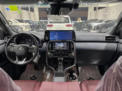 2025 لكزس إل إكس 600