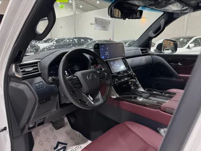 2025 لكزس إل إكس 600