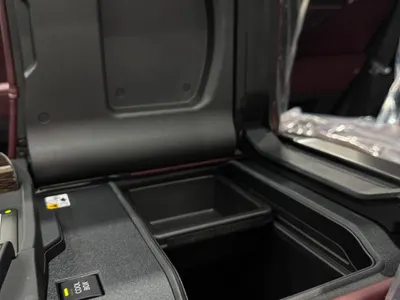 2025 لكزس إل إكس 600