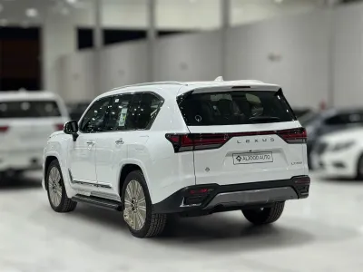 2025 لكزس إل إكس 600