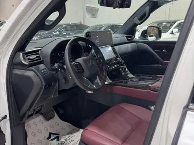 2025 لكزس إل إكس 600