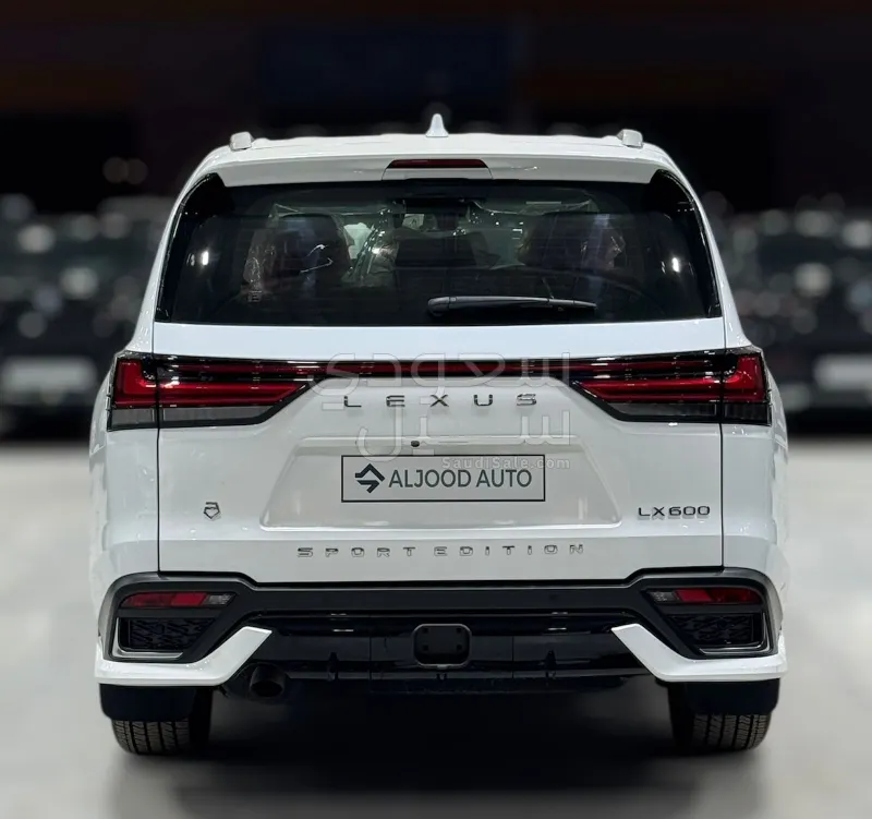 2025 لكزس إل إكس 600 إف