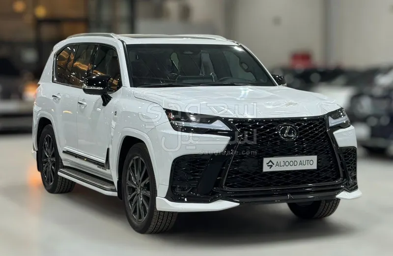 2025 لكزس إل إكس 600 إف