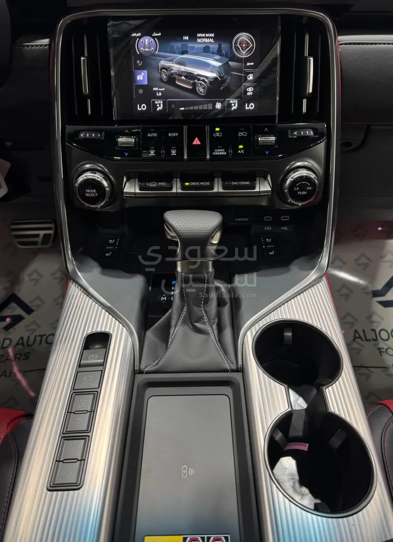2025 لكزس إل إكس 600 إف
