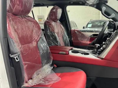 2025 لكزس إل إكس 600 إف