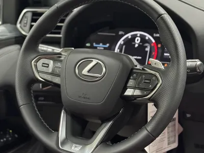 2025 لكزس إل إكس 600 إف