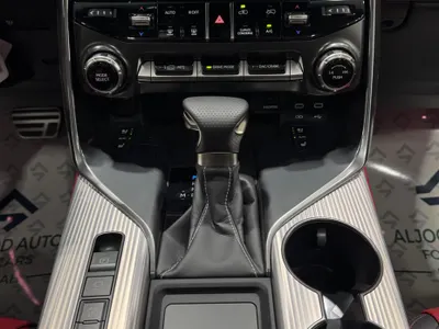 2025 لكزس إل إكس 600 إف