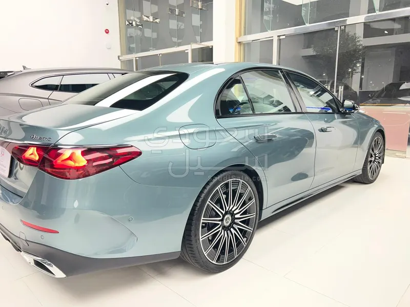 2025 مرسيدس - بنز إي 350