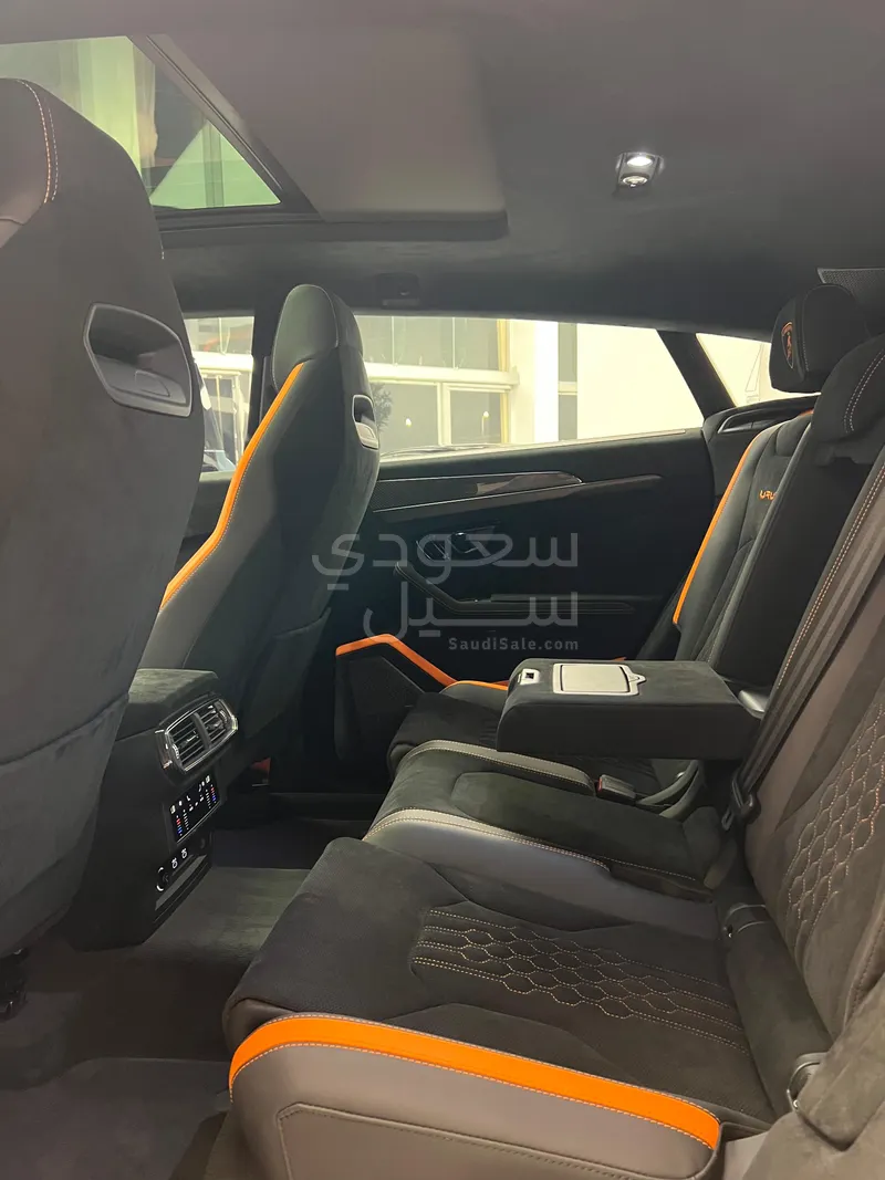 2024 لمبرجيني اوروس بيرفورمانتي