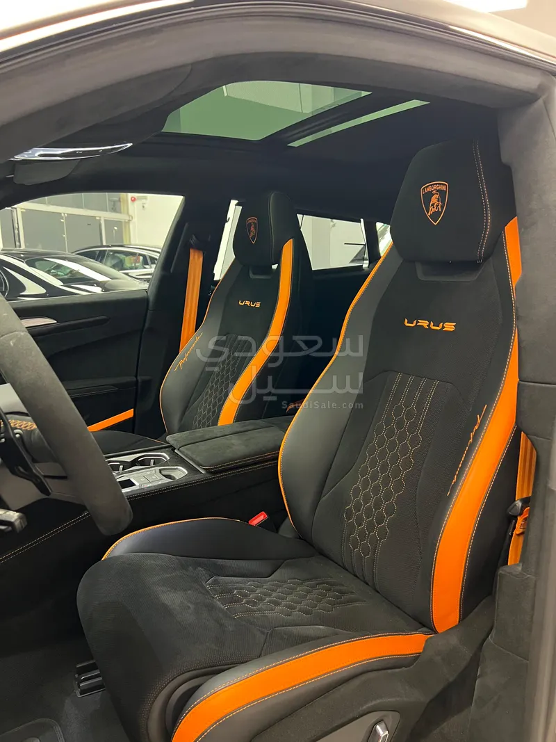 2024 لمبرجيني اوروس بيرفورمانتي