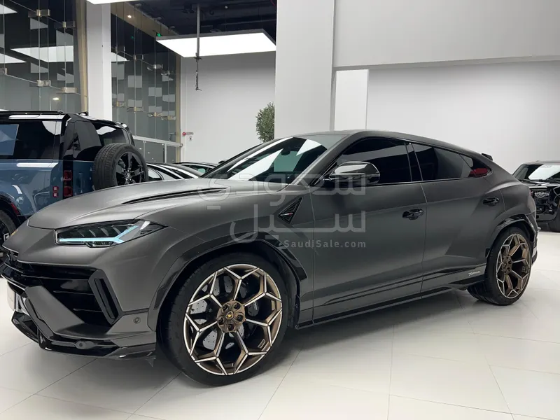 2024 لمبرجيني اوروس بيرفورمانتي