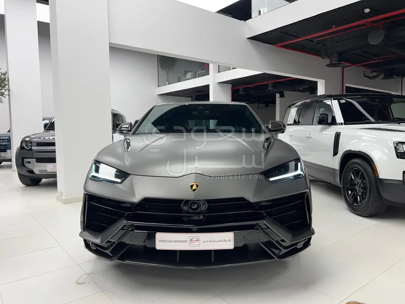 2024 لمبرجيني اوروس بيرفورمانتي