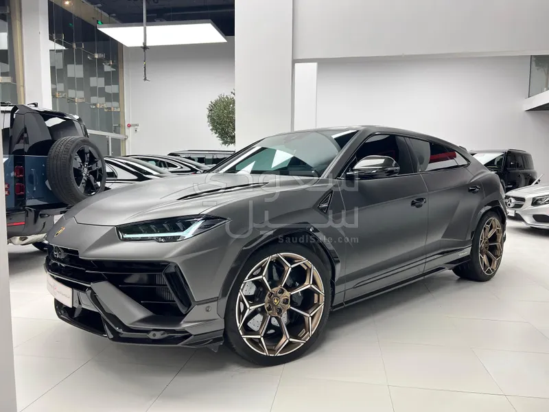 2024 لمبرجيني اوروس بيرفورمانتي