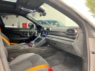 2024 لمبرجيني اوروس بيرفورمانتي