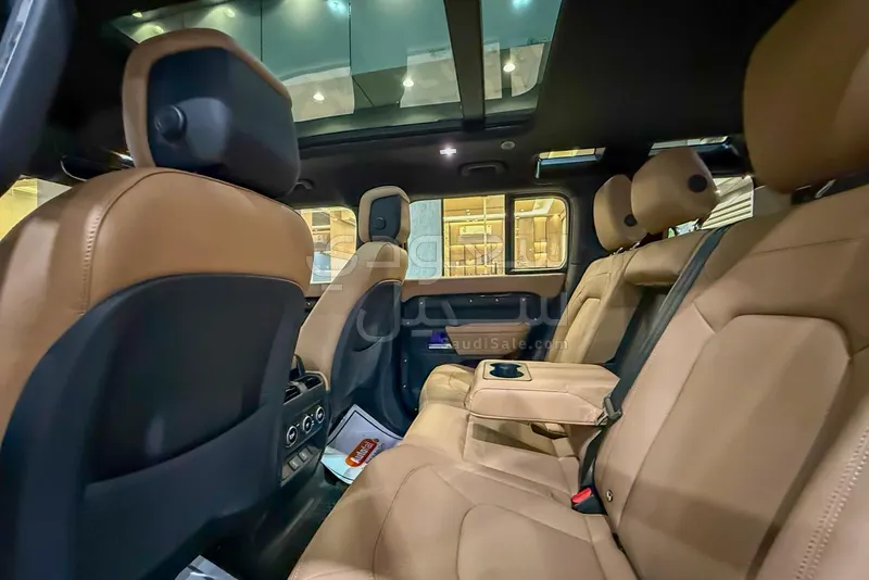 2026 لاند روفر ديفيندر اس اي