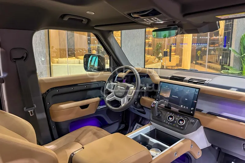 2026 لاند روفر ديفيندر اس اي