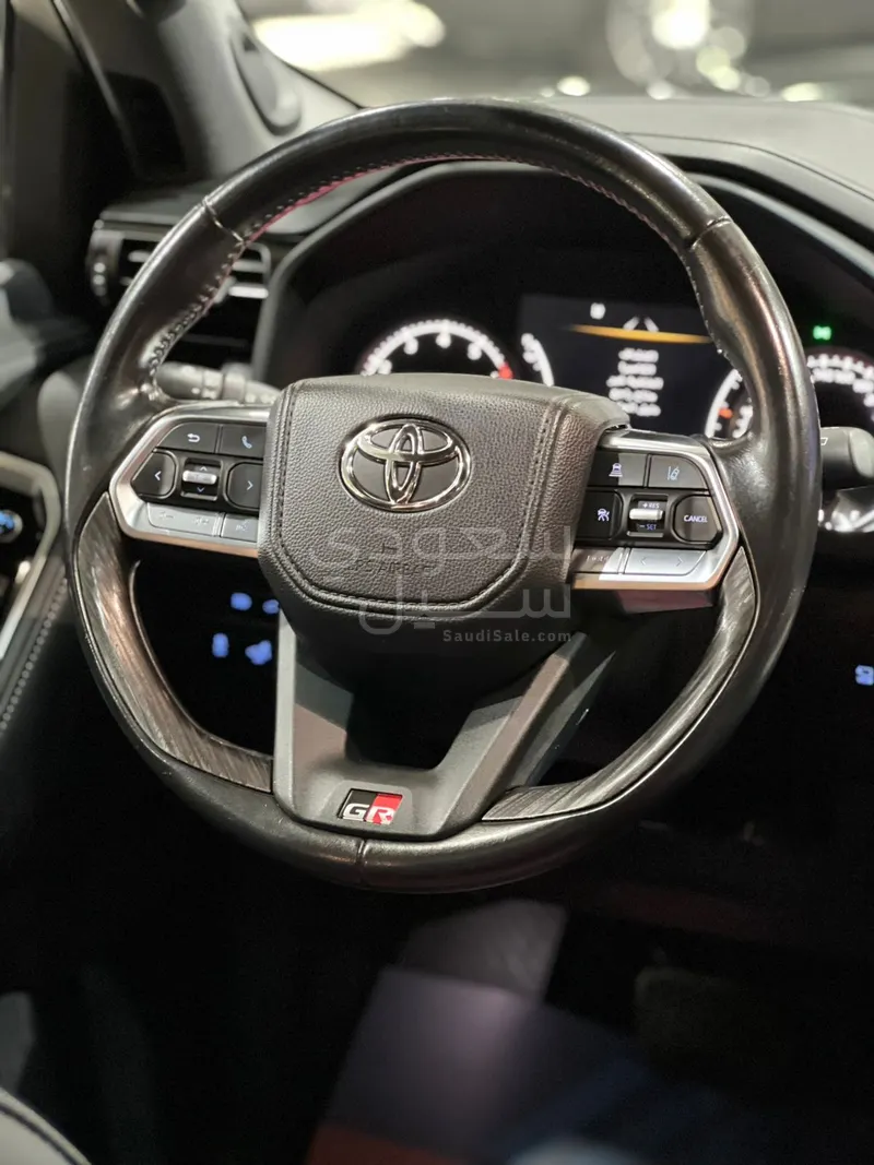 2023 تويوتا لاند كروزر جي ار سبورت