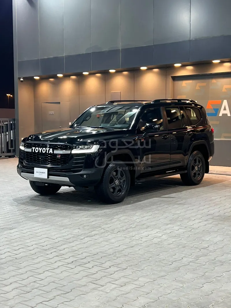 2023 تويوتا لاند كروزر جي ار سبورت