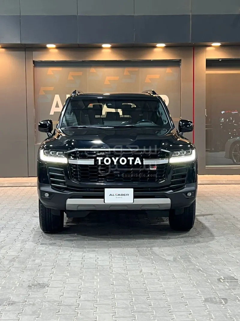 2023 تويوتا لاند كروزر جي ار سبورت